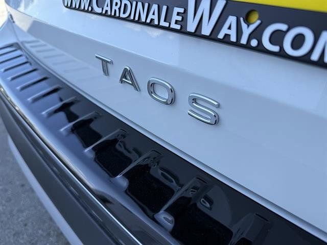 New 2025 Volkswagen Taos SEL image 12