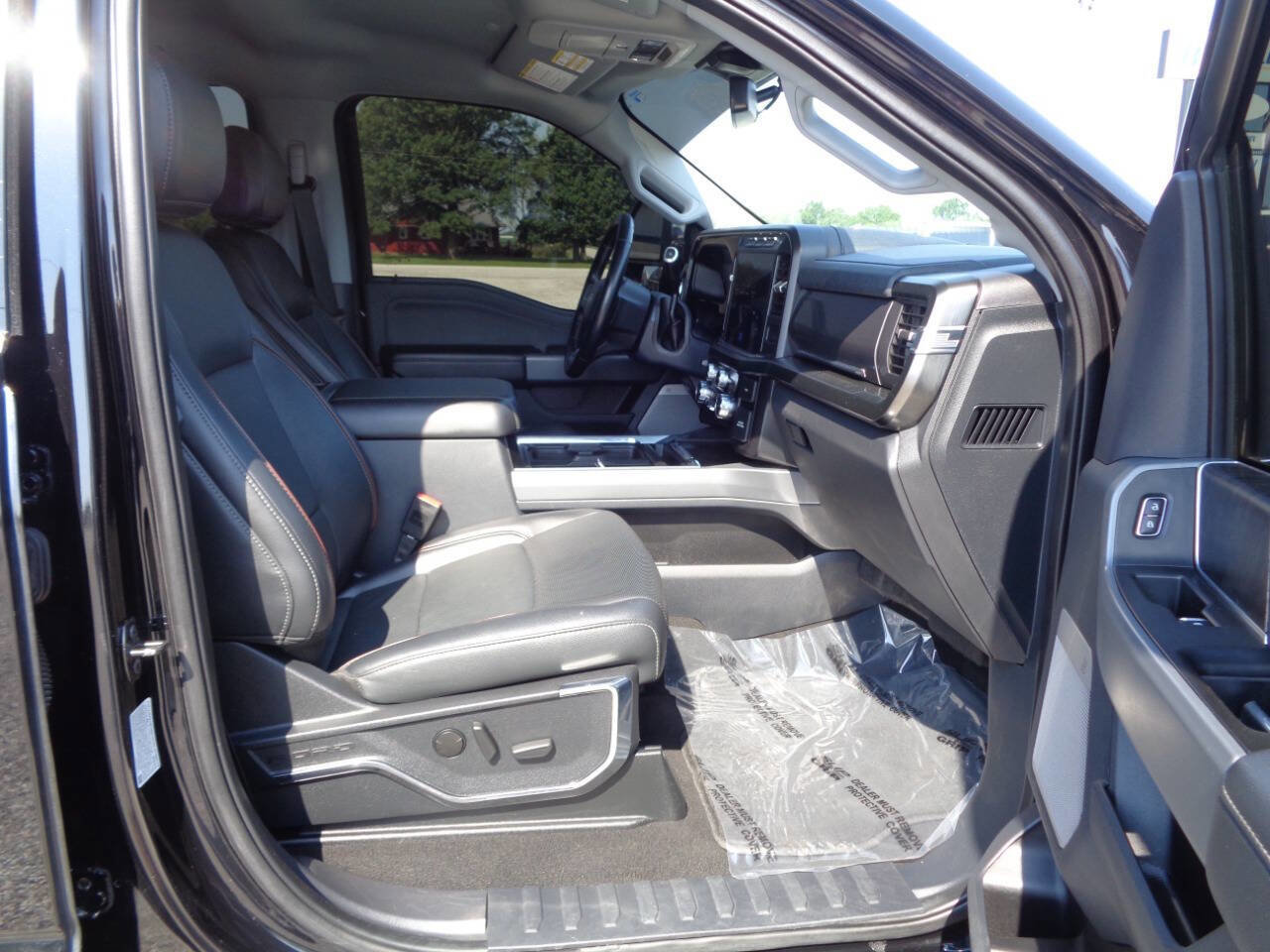 Used 2024 Ford F250 Lariat w/ Chrome Package image 63