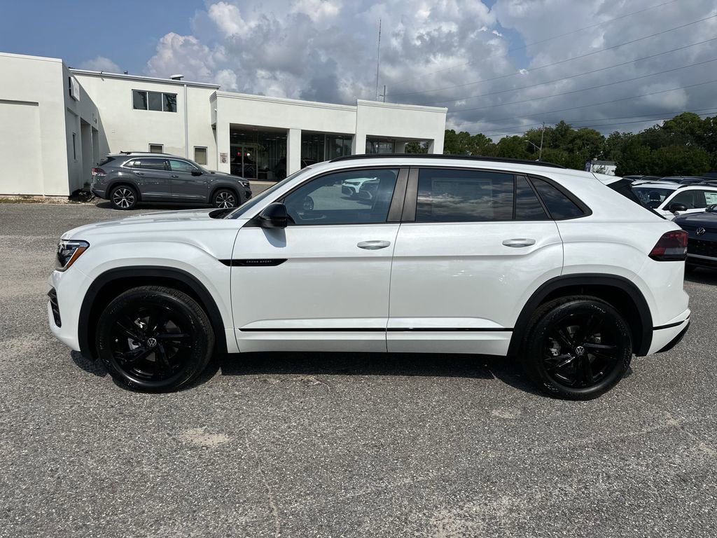 New 2026 Volkswagen Atlas Cross Sport SEL R-Line image 4