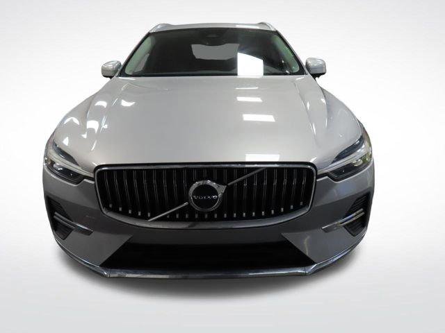 Used 2023 Volvo XC60 B5 Plus AWD/4WD image 9