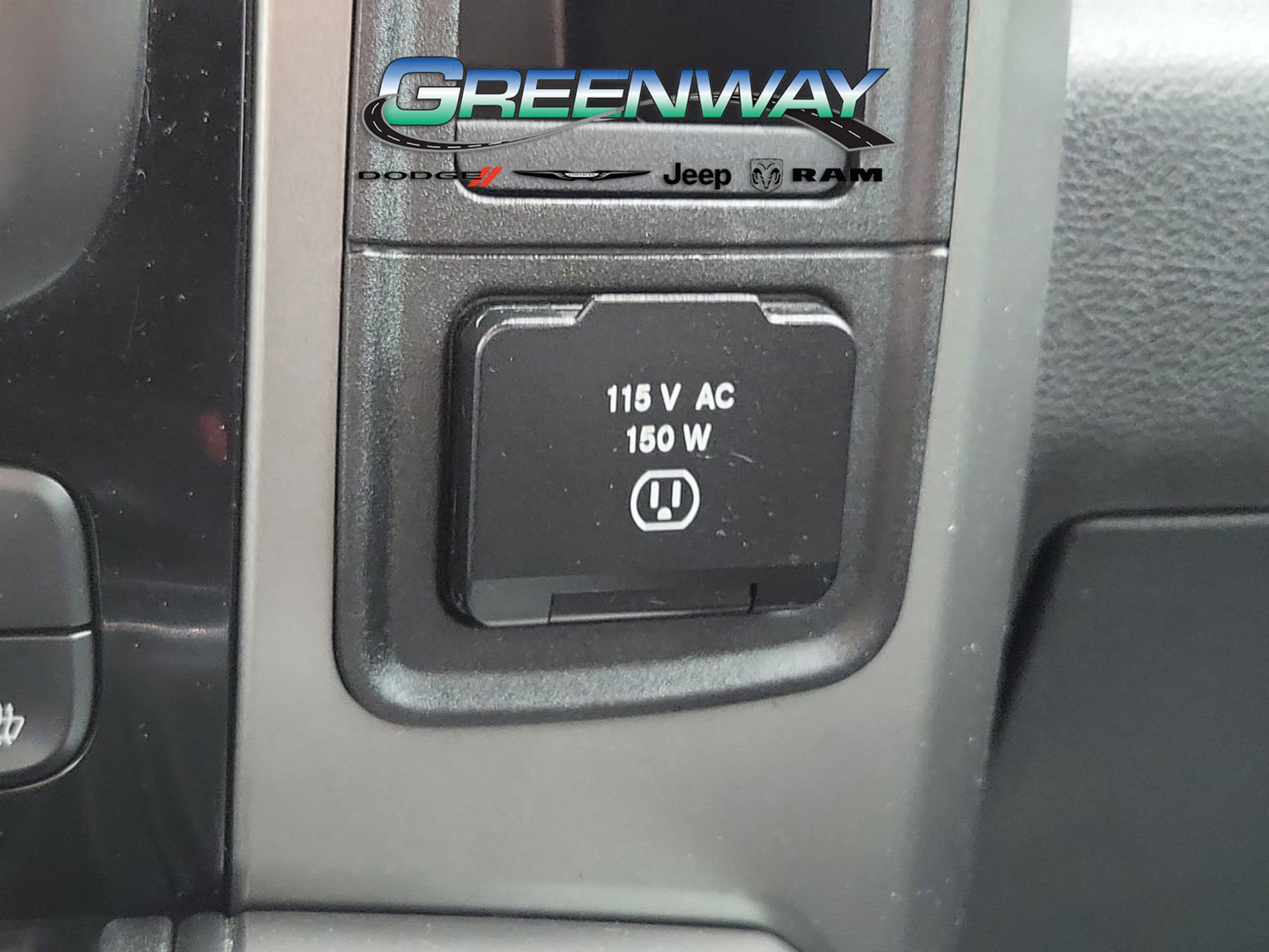 Used 2015 RAM 1500 Sport w/ Convenience Group AWD/4WD image 21