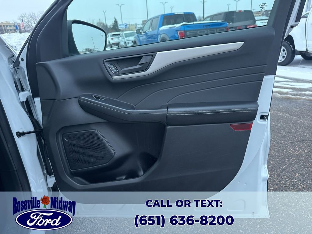 Used 2022 Ford Escape SE w/ Cold Weather Package image 34
