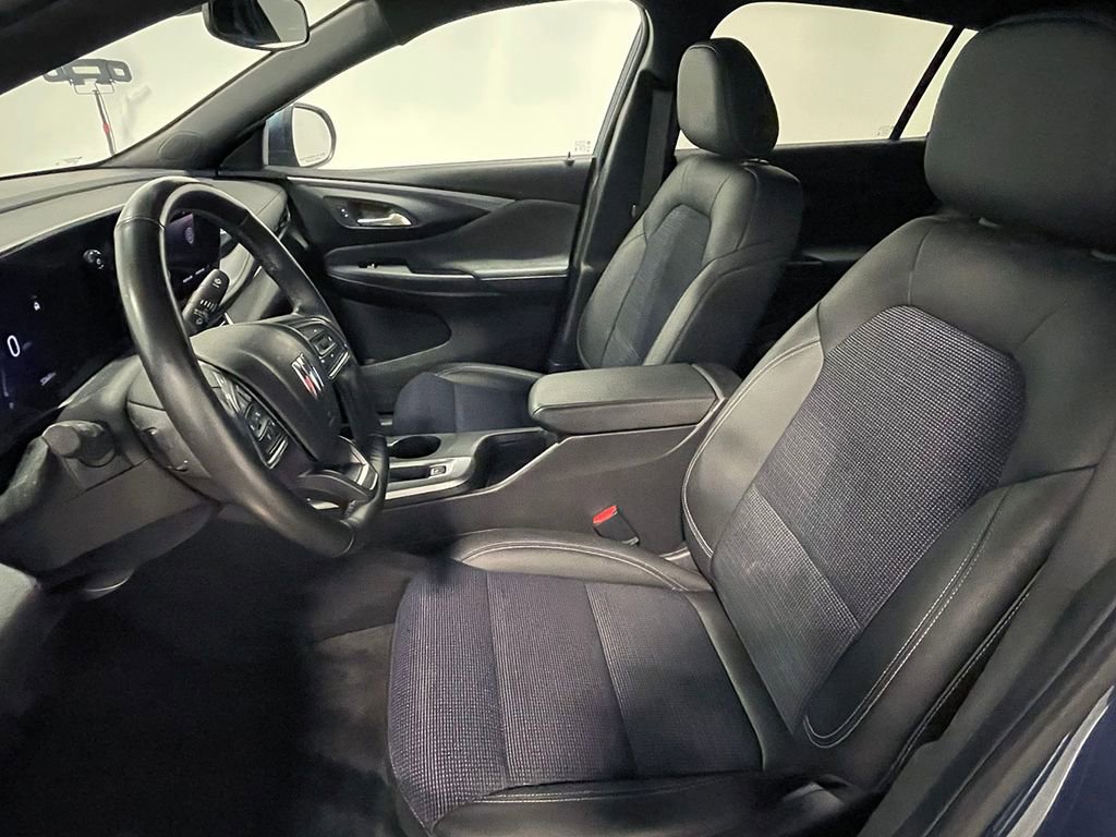 Used 2024 Buick Envista Preferred w/ Convenience I Package image 3