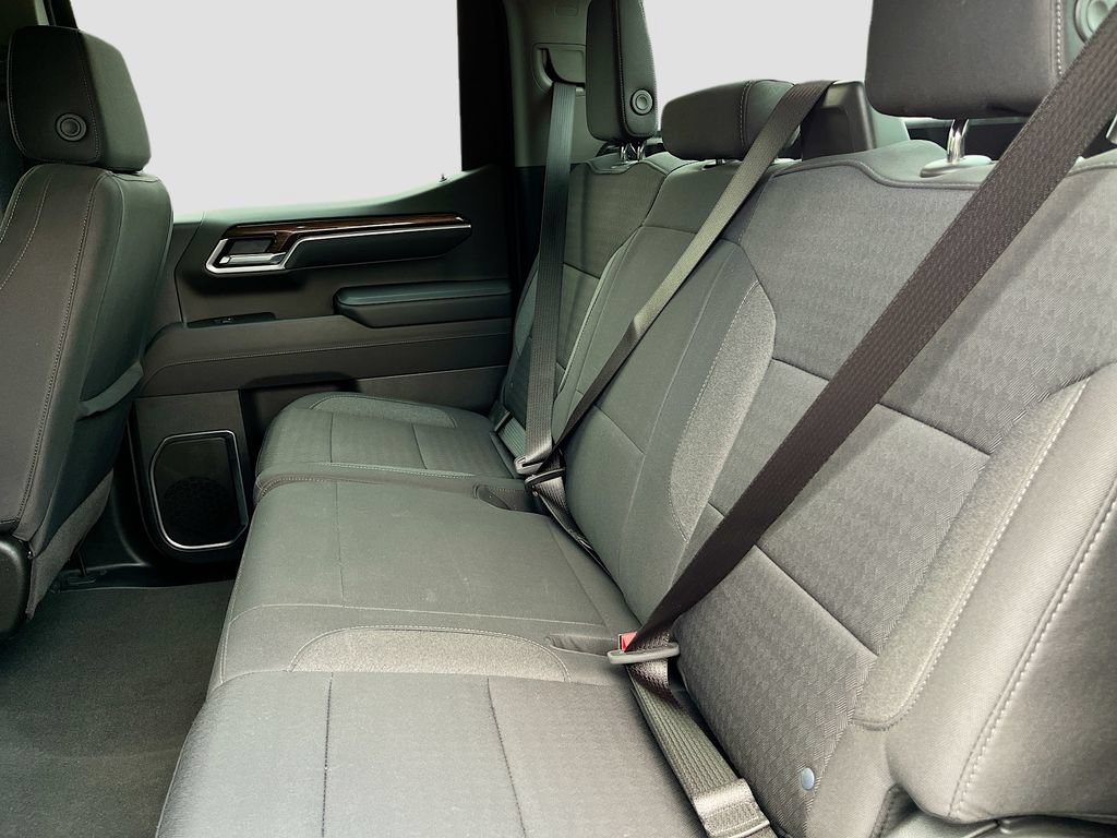 Used 2025 Chevrolet Silverado 1500 LT AWD/4WD image 24