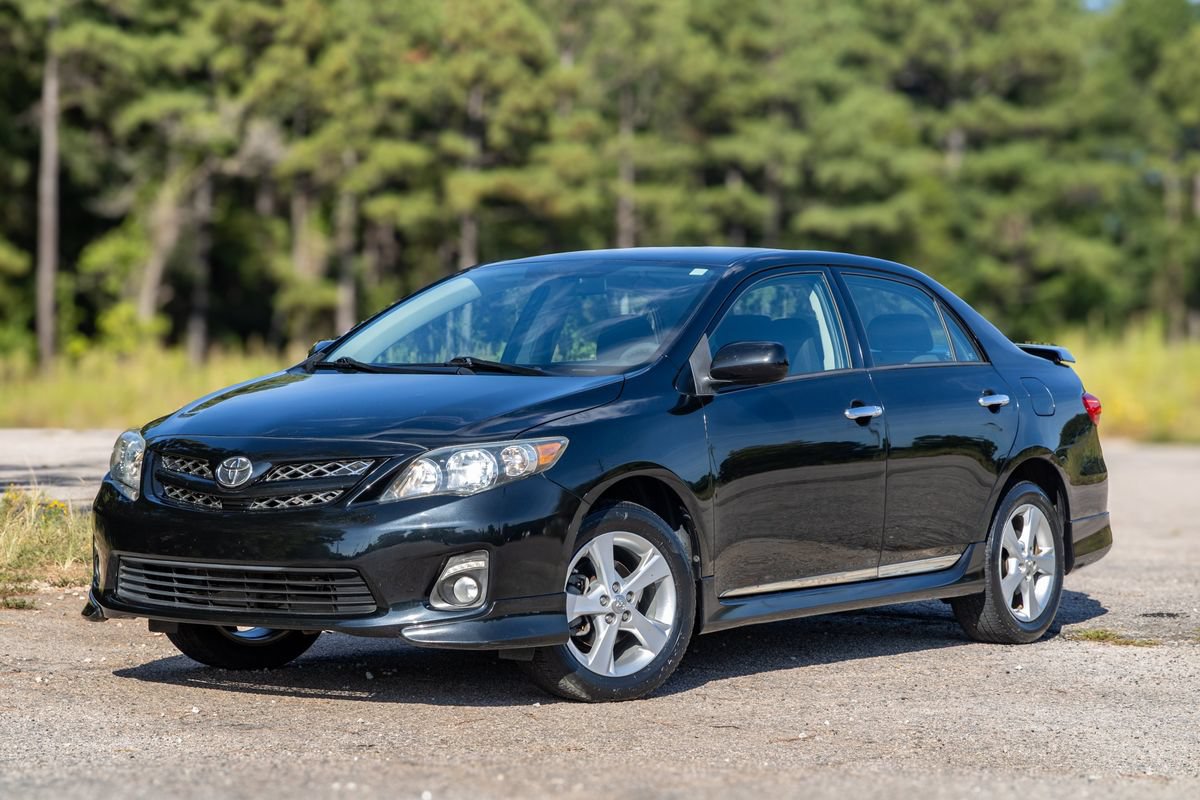 Used 2013 Toyota Corolla S FWD image 1