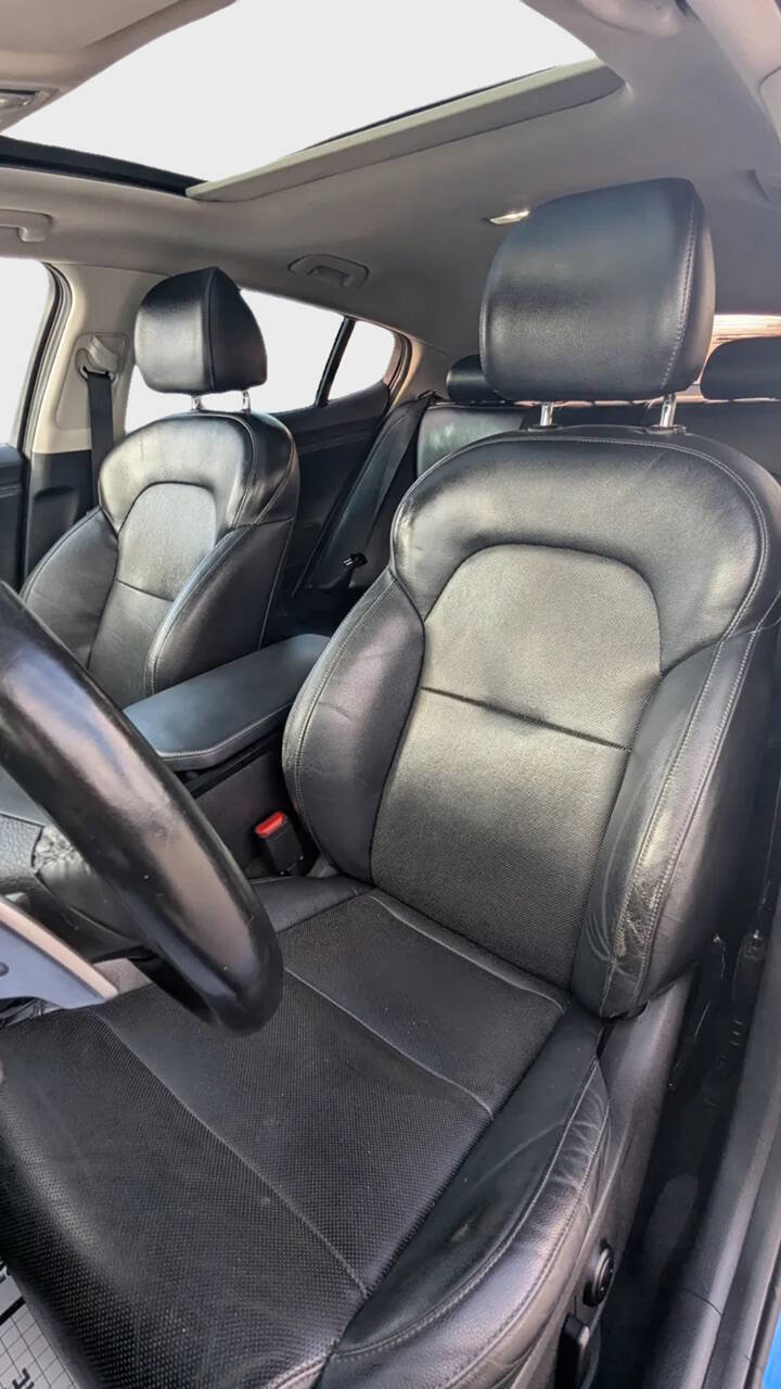 Used 2018 Kia Stinger Premium image 11