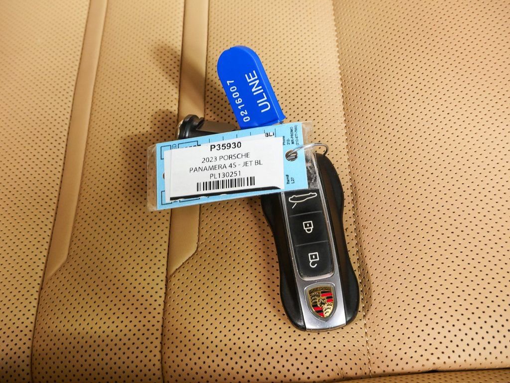 Certified 2023 Porsche Panamera 4S w/ Premium Package image 40