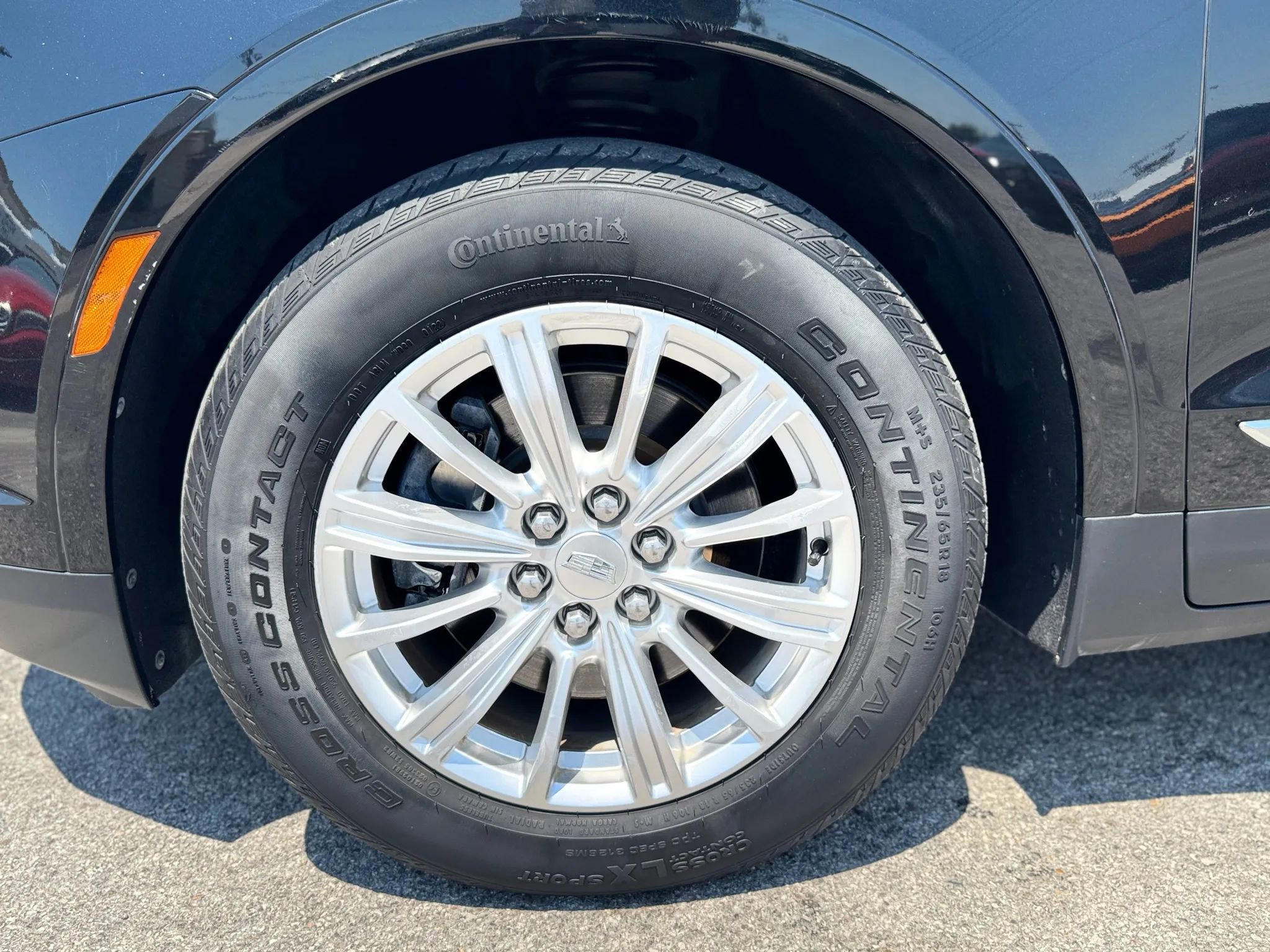 Used 2017 Cadillac XT5 Sport Utility 4D FWD image 45