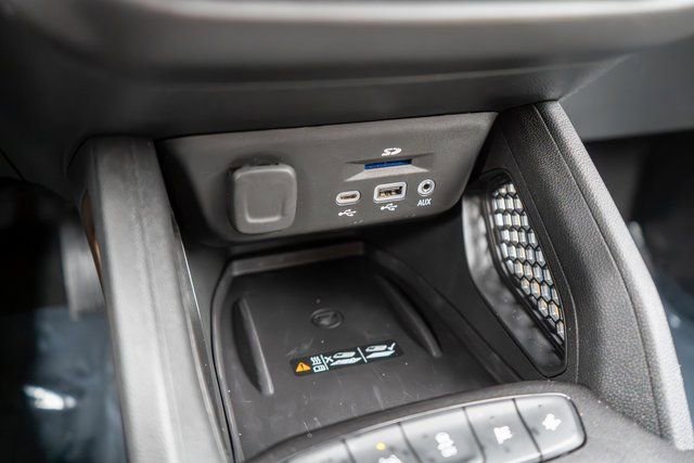 Used 2023 Chevrolet TrailBlazer ACTIV w/ Sun and Liftgate Package FWD image 32
