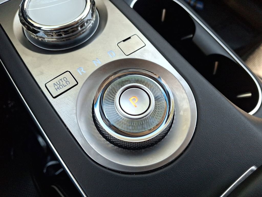 Used 2025 Genesis Electrified GV70 Advanced image 12