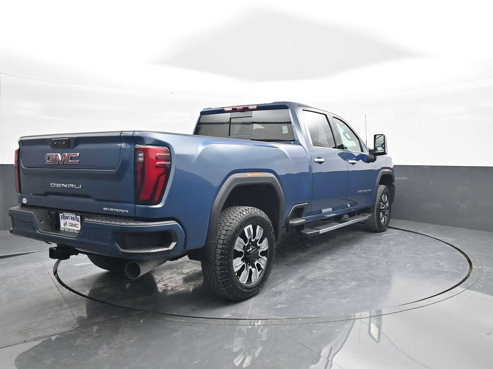 New 2026 GMC Sierra 2500 Denali w/ Denali Reserve Package AWD/4WD image 7
