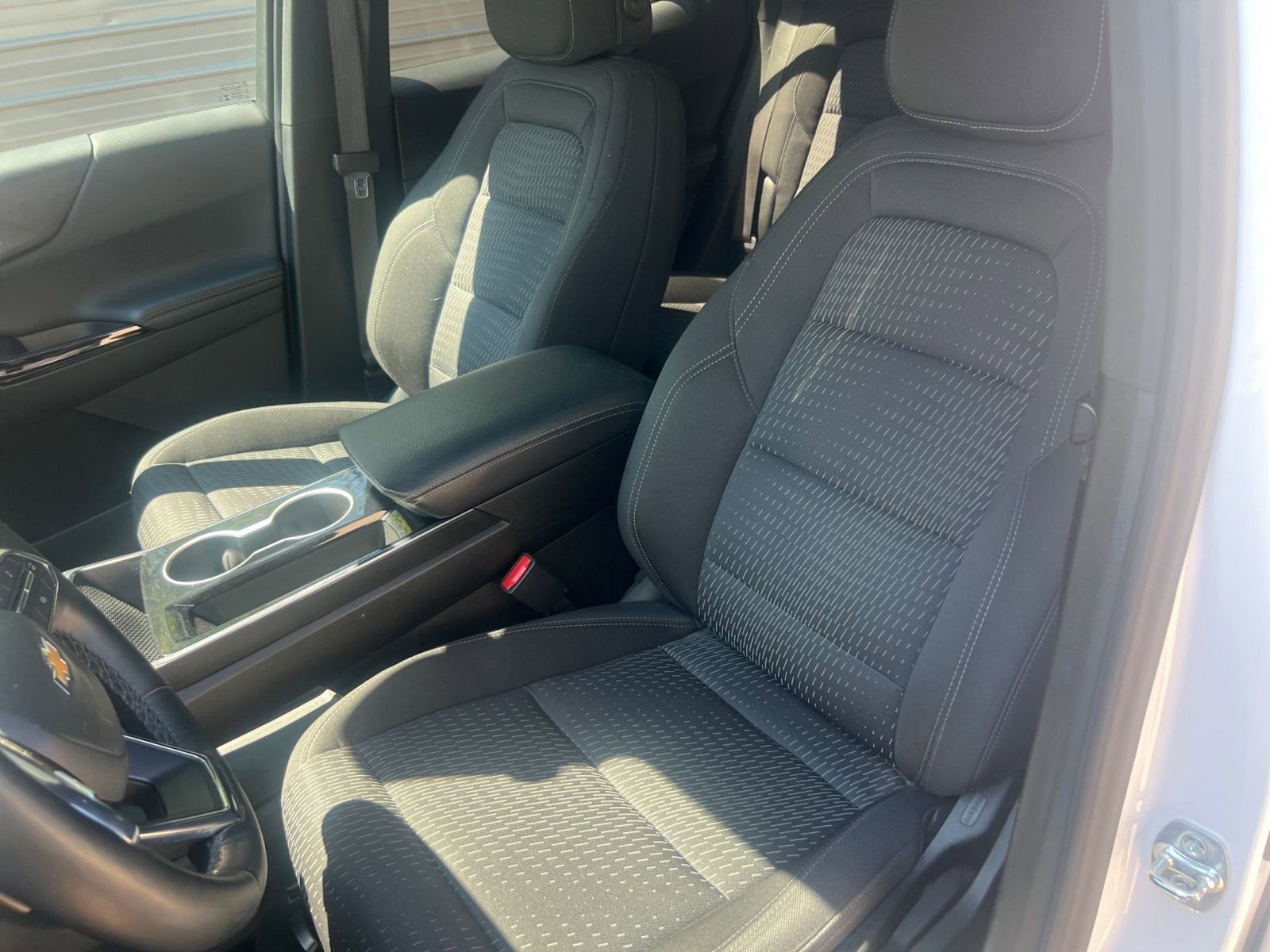 Used 2025 Chevrolet Equinox LT FWD image 31
