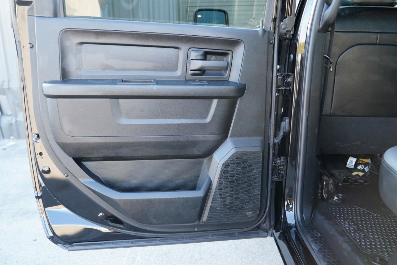 Used 2023 RAM 3500 Tradesman w/ Chrome Appearance Group AWD/4WD image 31