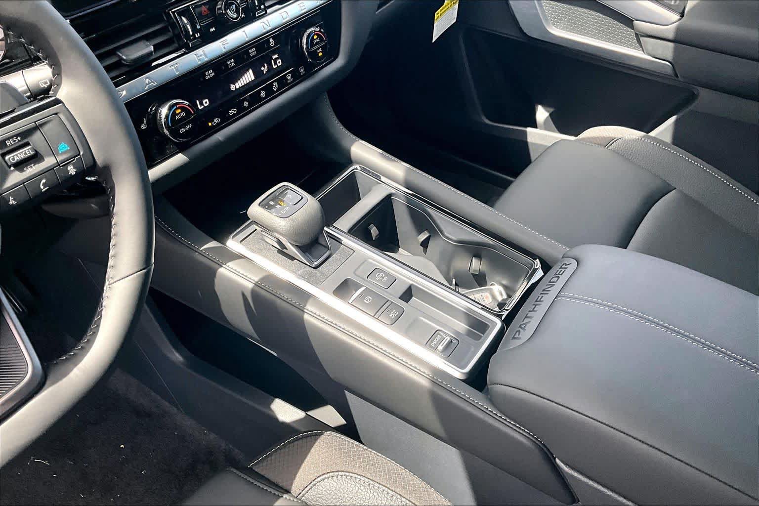 New 2026 Nissan Pathfinder SL FWD image 11
