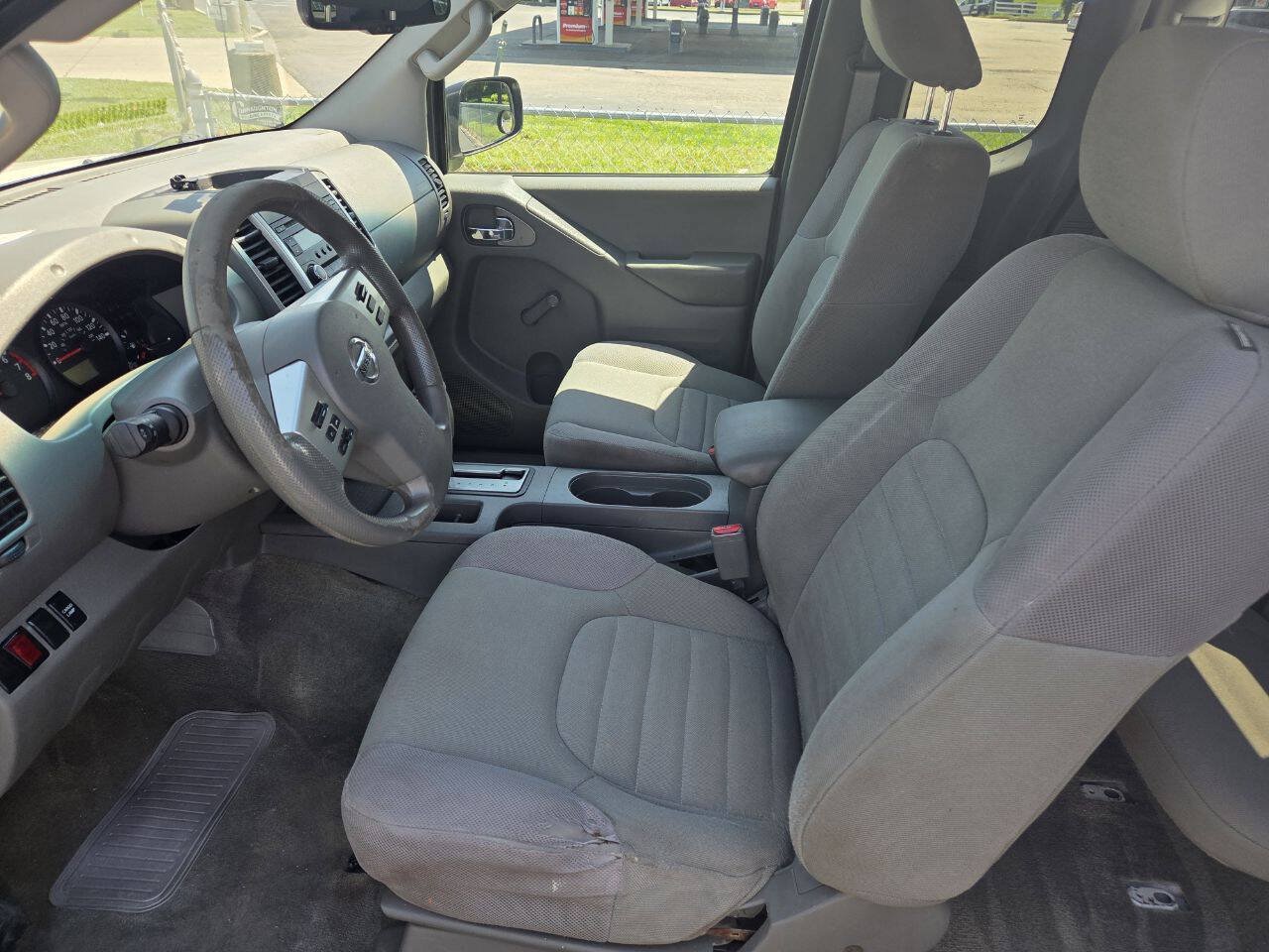 Used 2015 Nissan Frontier S RWD image 32