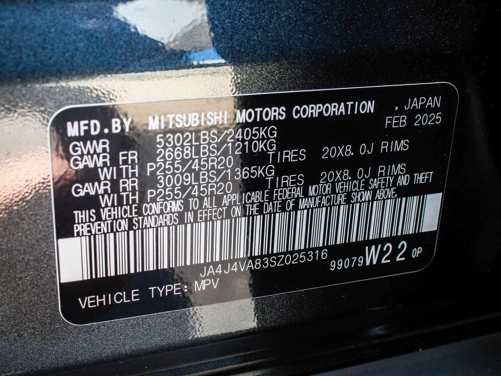 New 2025 Mitsubishi Outlander SE image 14