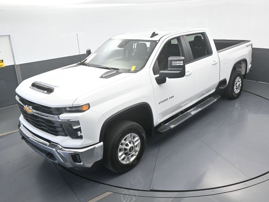Used 2025 Chevrolet Silverado 2500 LT w/ Convenience Package image 44
