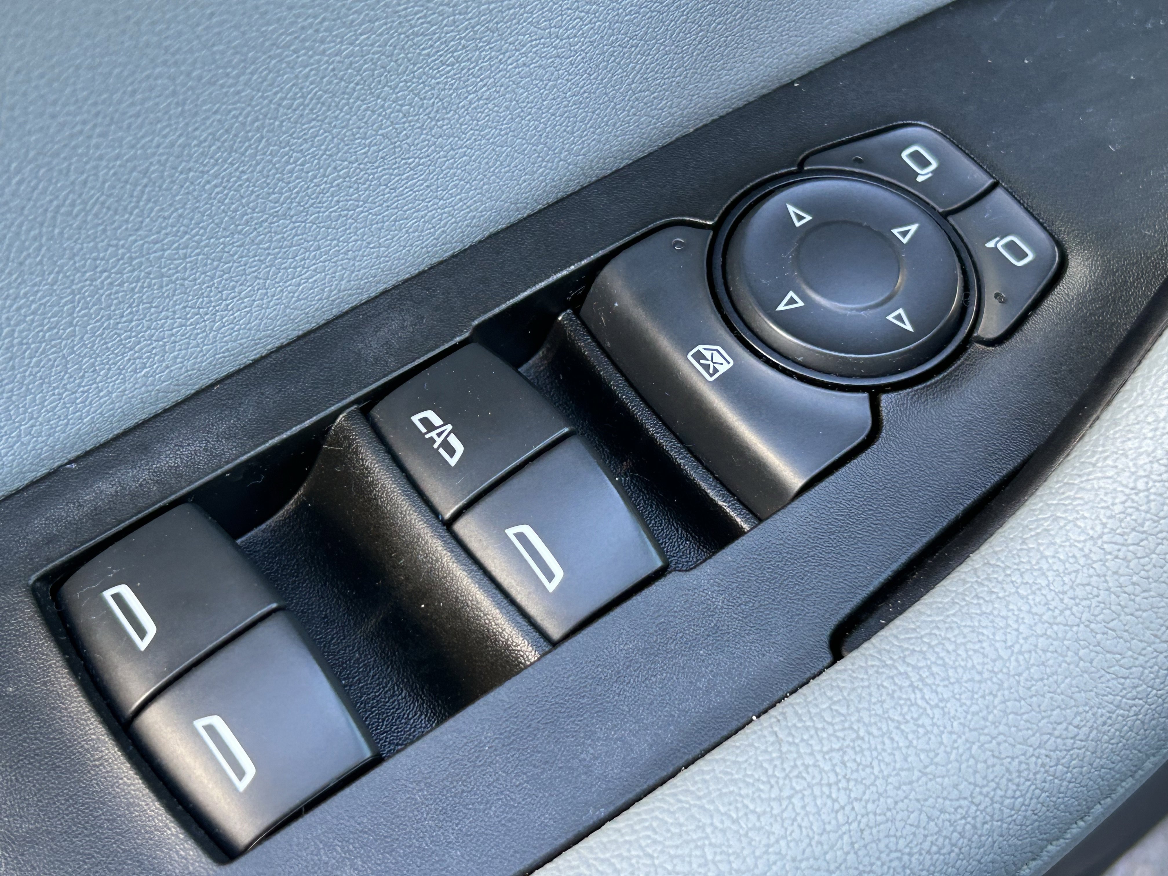 Used 2020 Chevrolet Blazer LT image 21