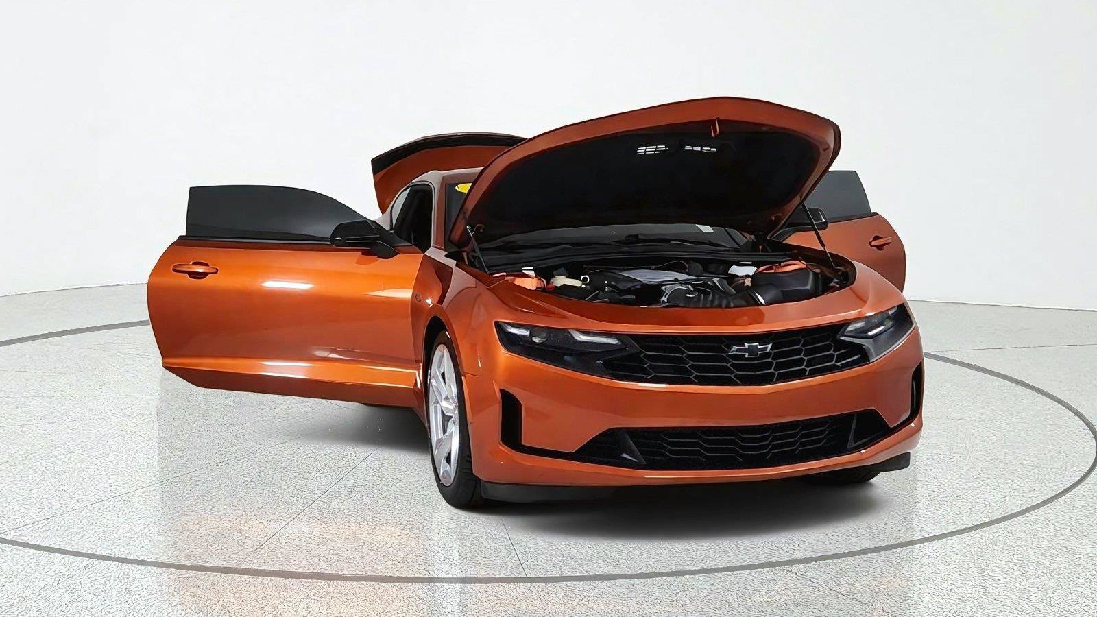 Used 2022 Chevrolet Camaro LT w/ Technology Package RWD image 9
