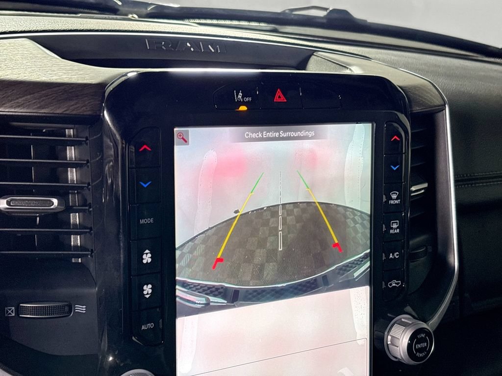New 2026 RAM 1500 Laramie AWD/4WD image 17