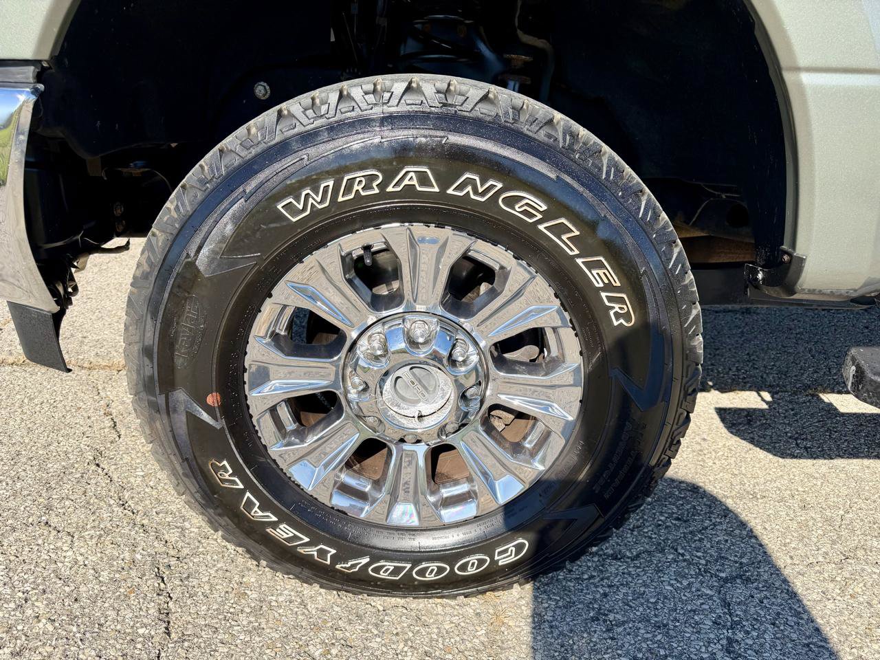 Used 2019 Ford F250 Lariat w/ Lariat Ultimate Package AWD/4WD image 12