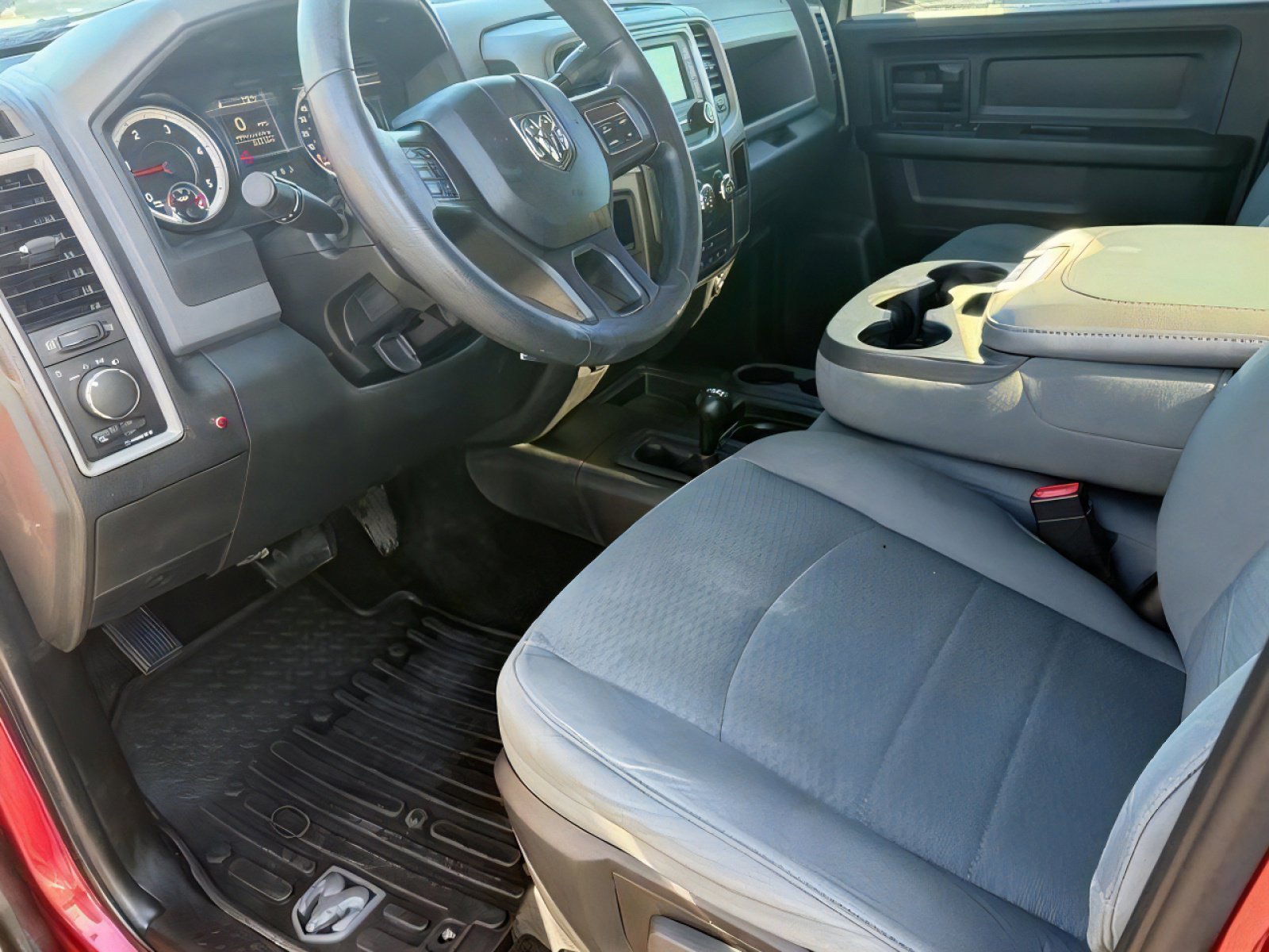 Used 2015 RAM 3500 Tradesman w/ Chrome Appearance Group image 17