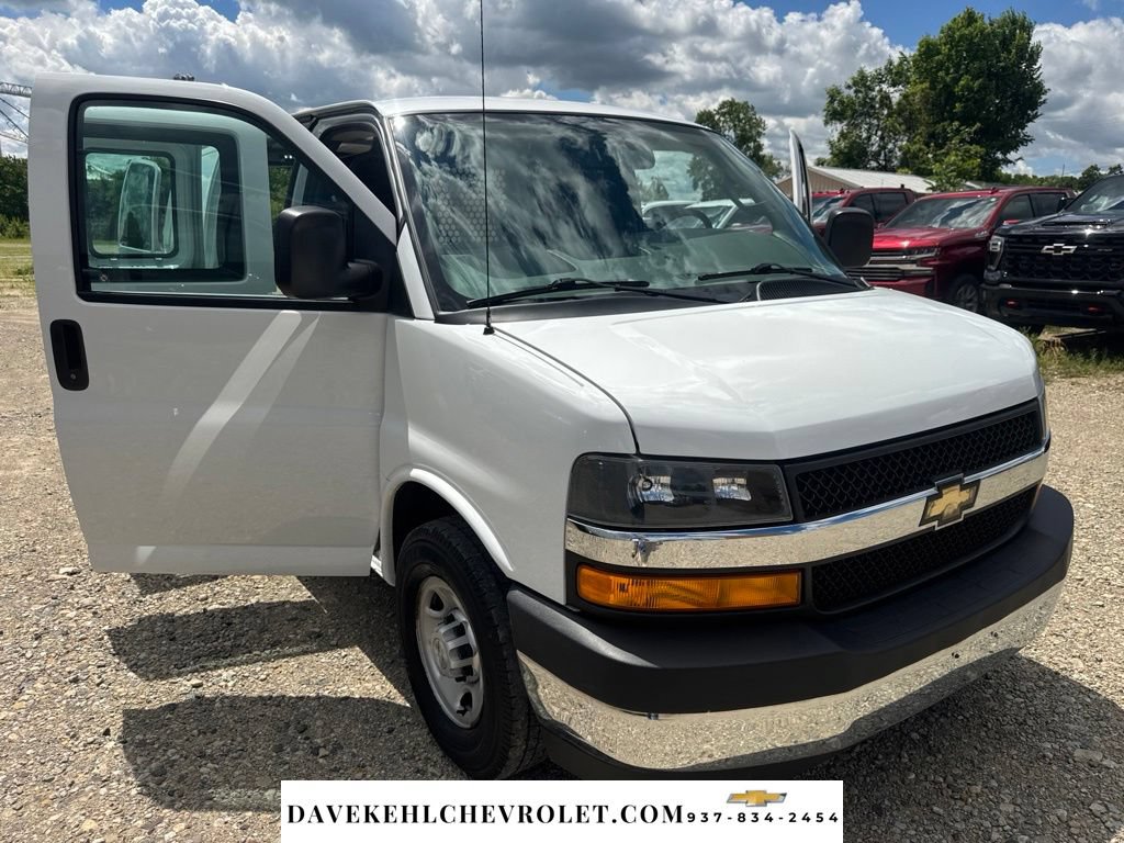 Used 2019 Chevrolet Express 2500 w/ Driver Convenience Package RWD image 16