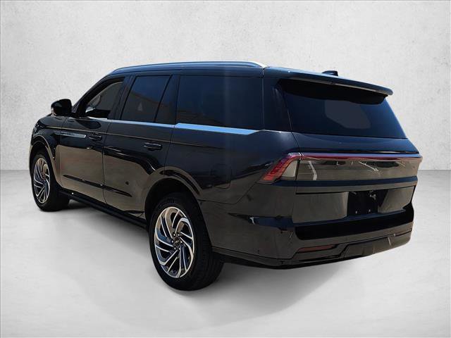 Used 2025 Lincoln Navigator Reserve AWD/4WD image 16