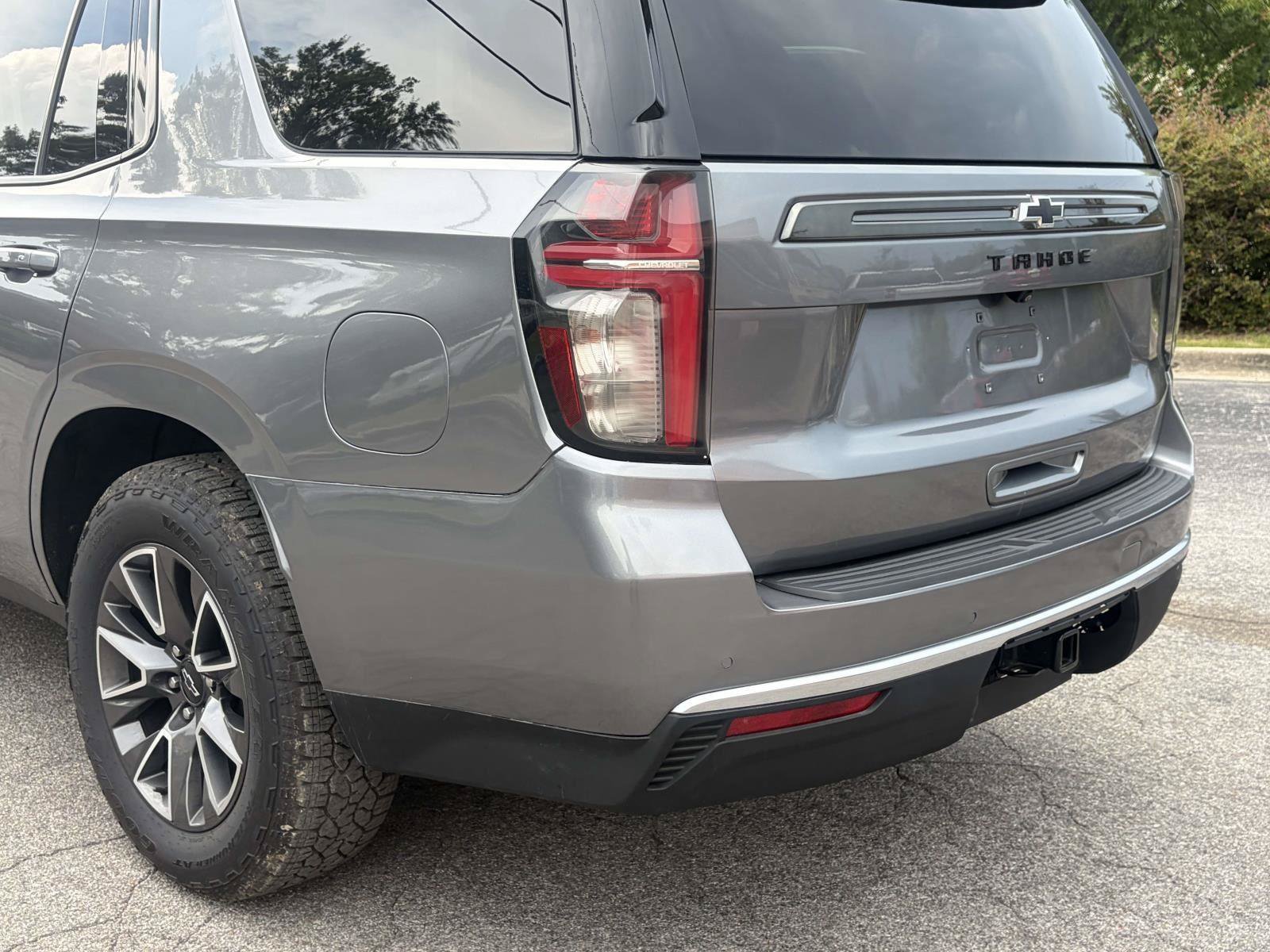 Used 2021 Chevrolet Tahoe Z71 w/ Z71 Off-Road Package AWD/4WD image 30