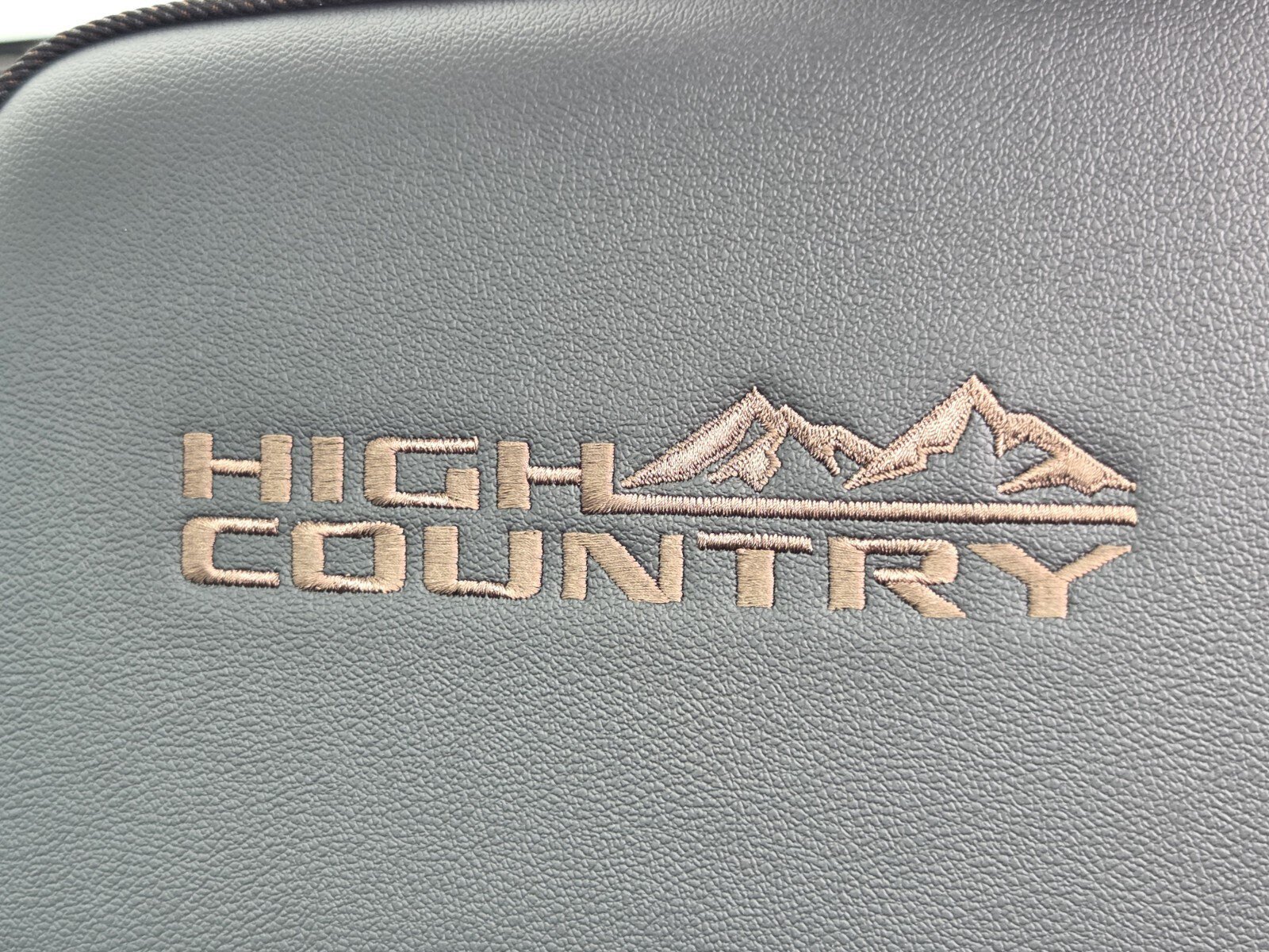 New 2026 Chevrolet Tahoe High Country AWD/4WD image 13