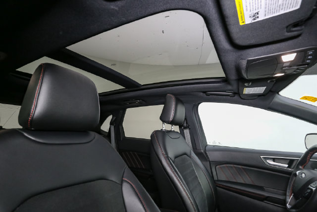 Used 2024 Ford Edge ST-Line AWD/4WD image 17