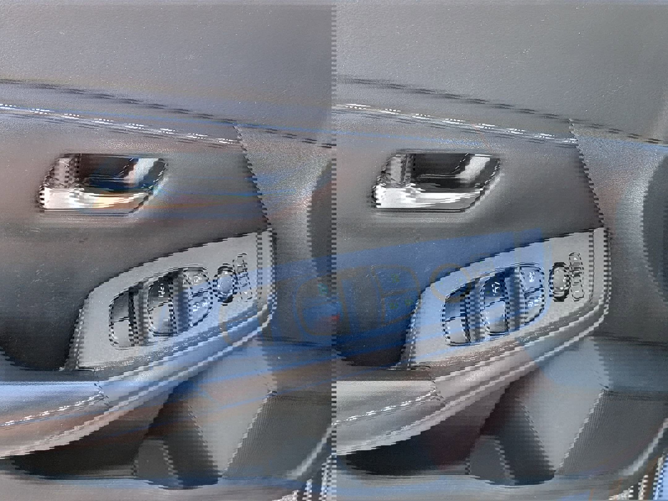 Used 2020 Nissan Sentra S FWD image 11