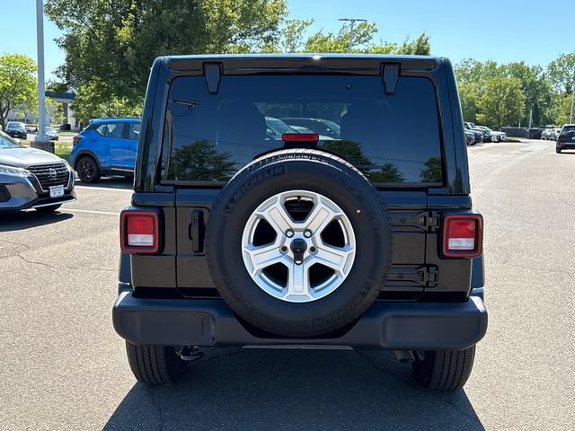 Used 2022 Jeep Wrangler Unlimited Sport w/ Sun And Sound Package AWD/4WD image 3