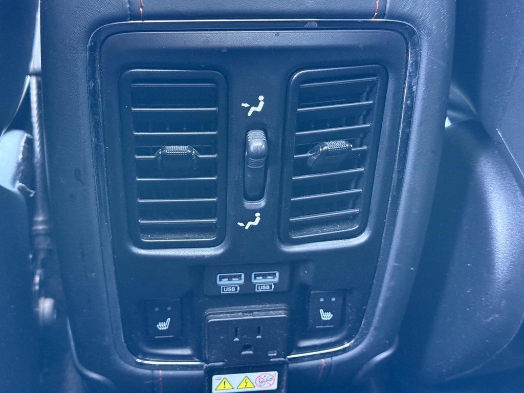 Used 2019 Jeep Grand Cherokee Summit image 12