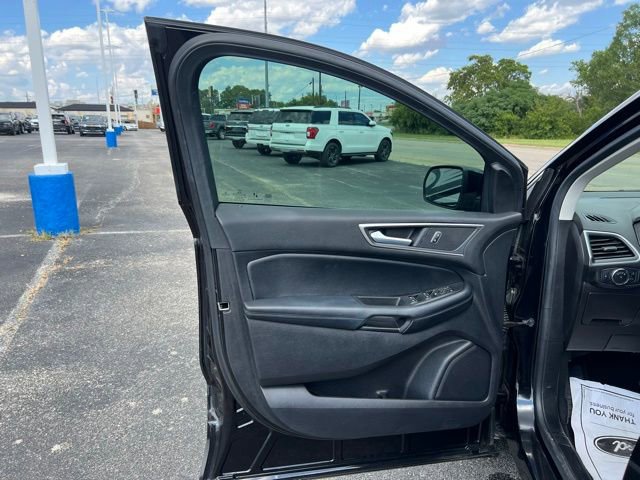 Used 2022 Ford Edge SEL w/ Convenience Package image 11