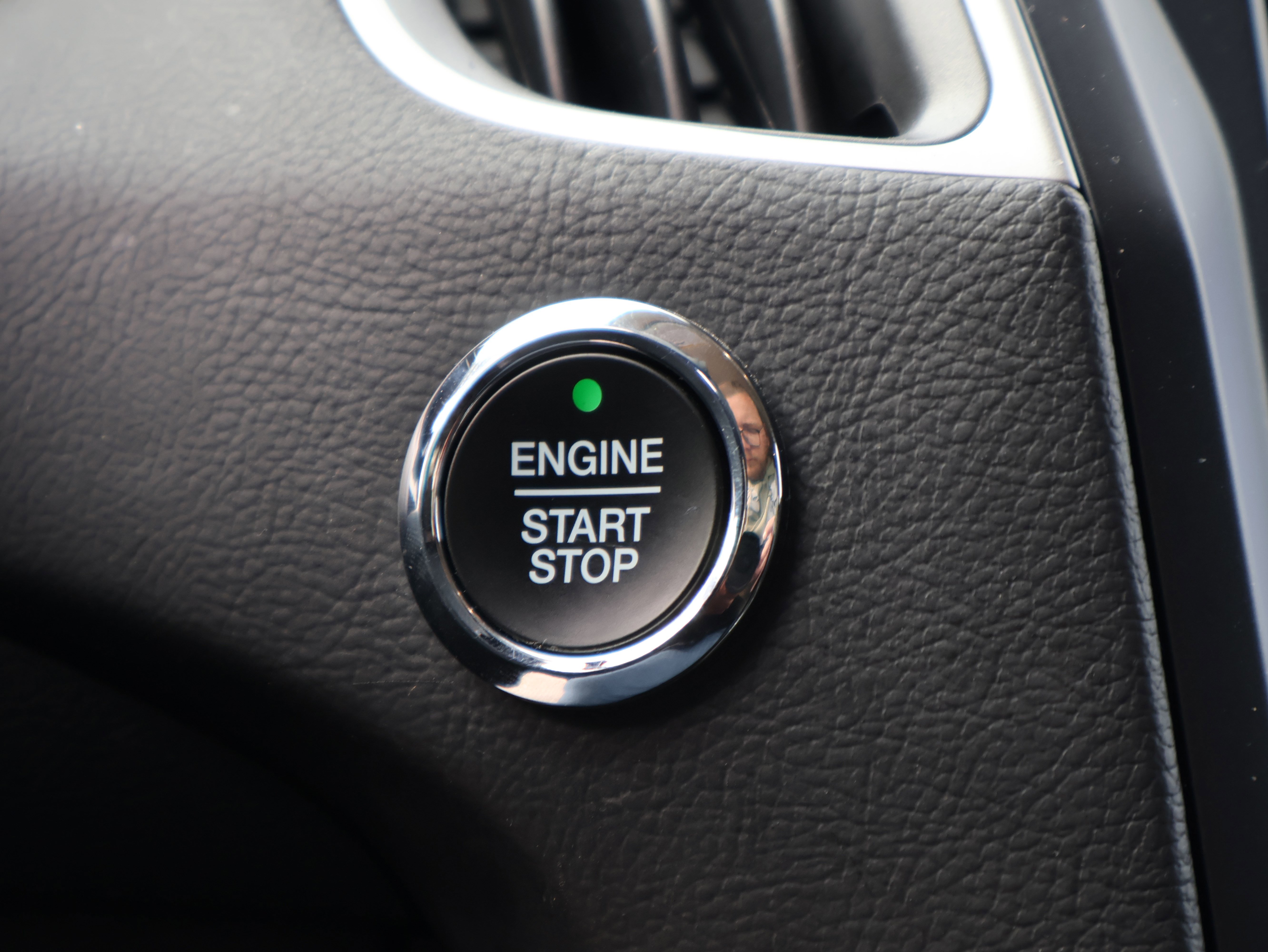 Used 2023 Ford Edge SEL image 29