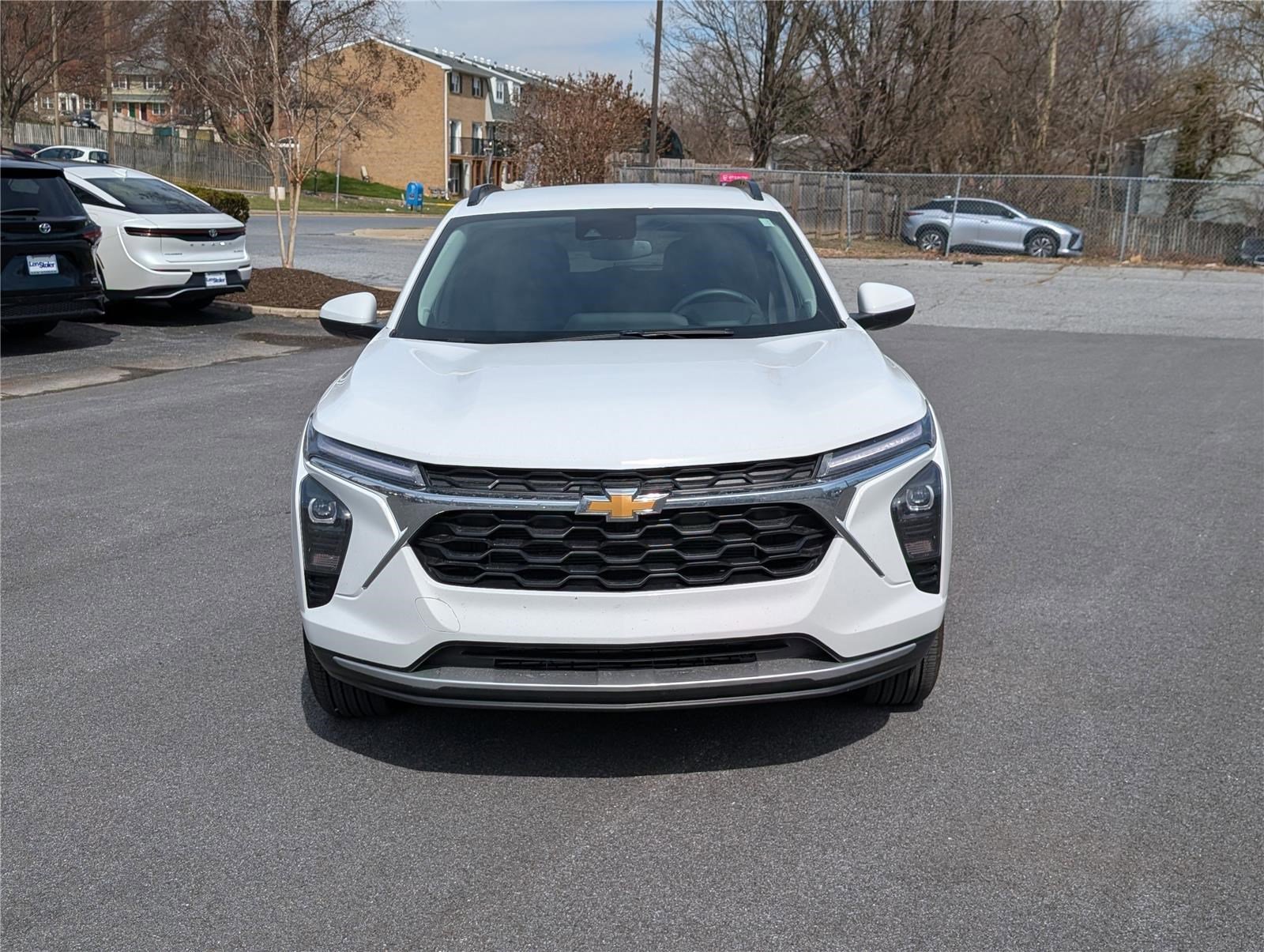 Used 2025 Chevrolet Trax LT w/ Driver Confidence Package image 8