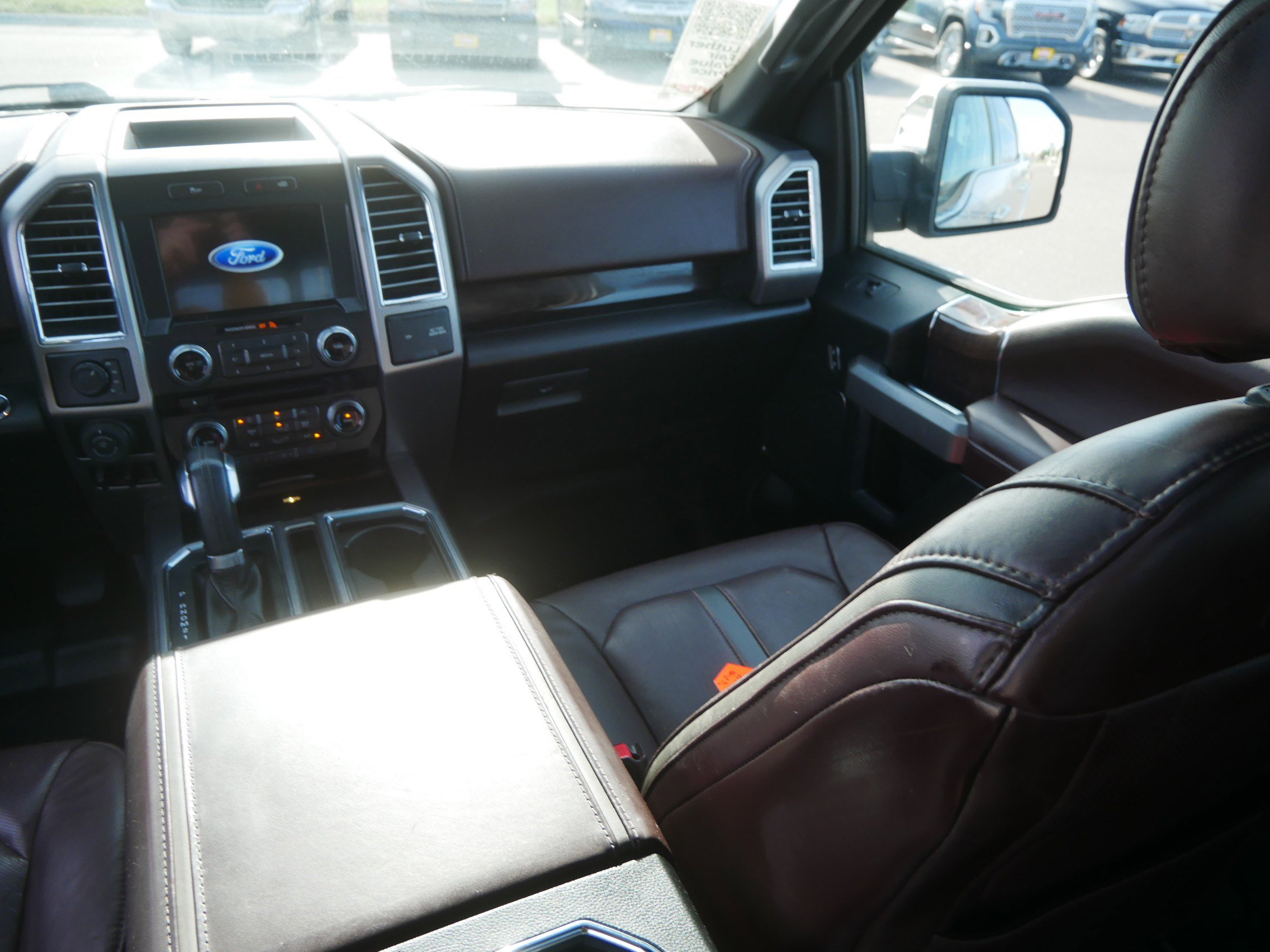 Used 2016 Ford F150 Platinum w/ Equipment Group 701A Luxury AWD/4WD image 11