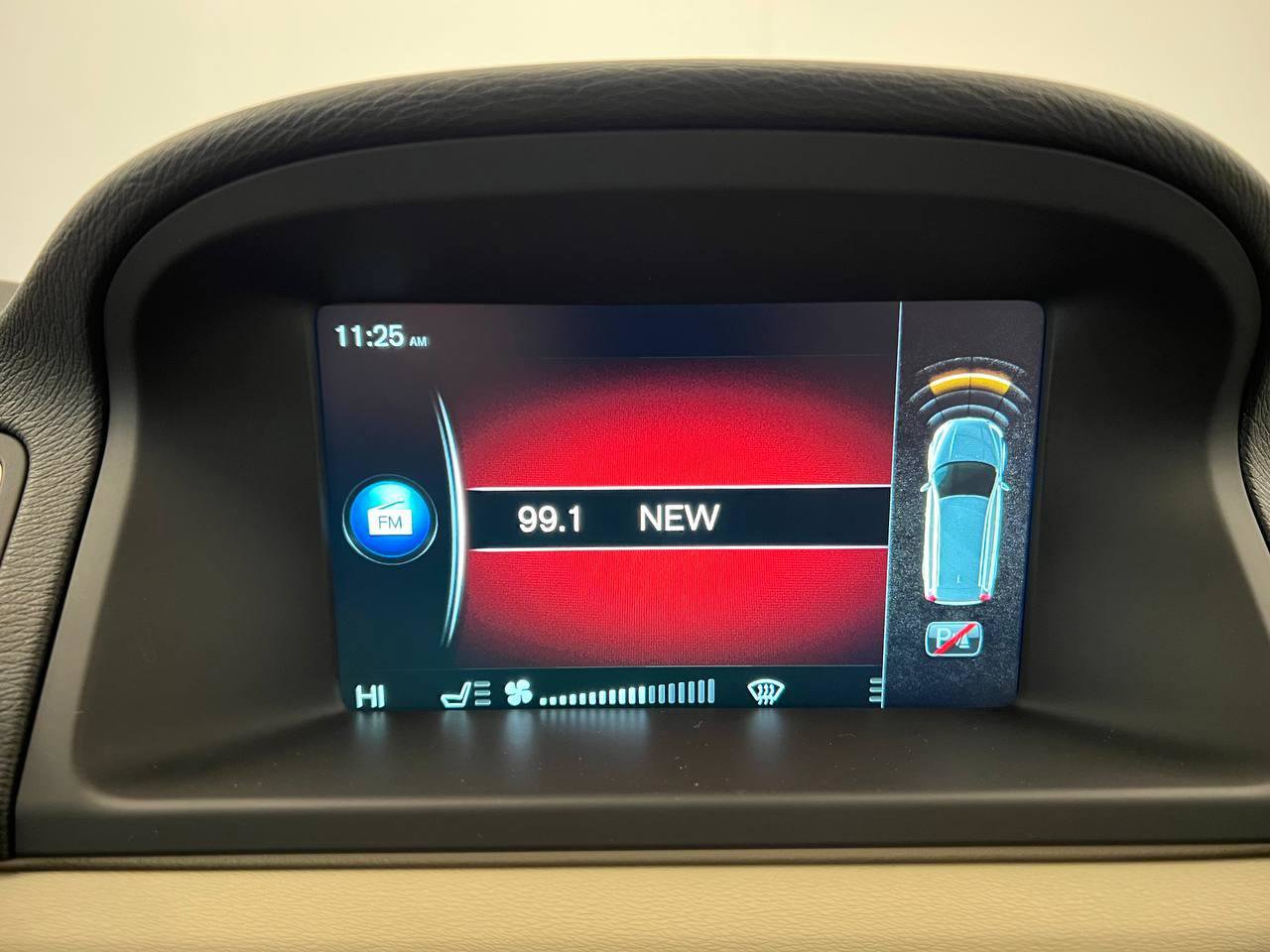 Used 2016 Volvo XC70 T5 Premier w/ Proximity Package FWD image 19