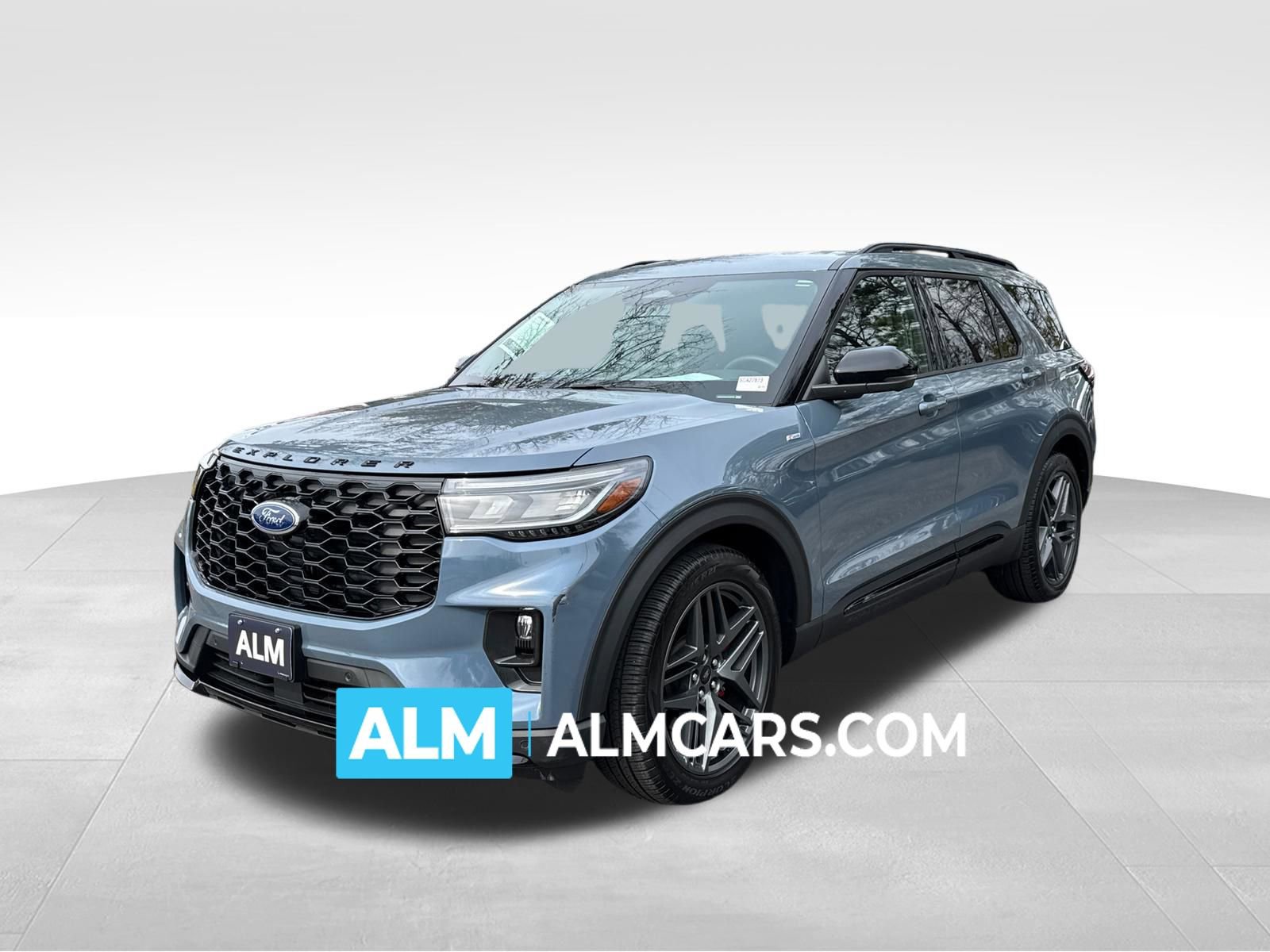 Used 2025 Ford Explorer ST-Line w/ Premium Package image 1