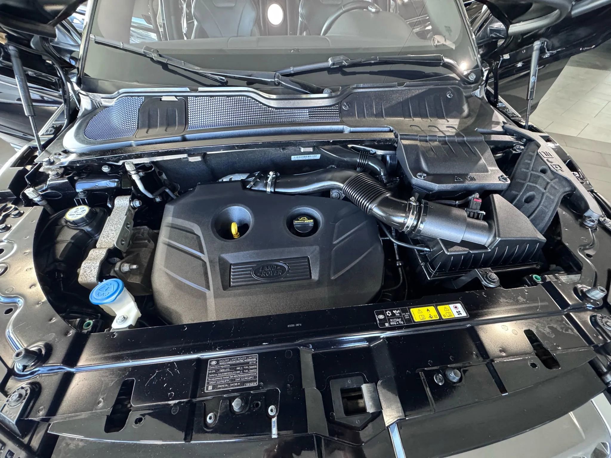 Used 2017 Land Rover Range Rover Evoque HSE image 37