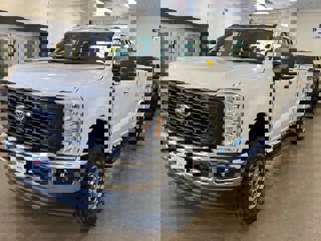 New 2025 Ford F350 XL w/ XL Chrome Package image 4