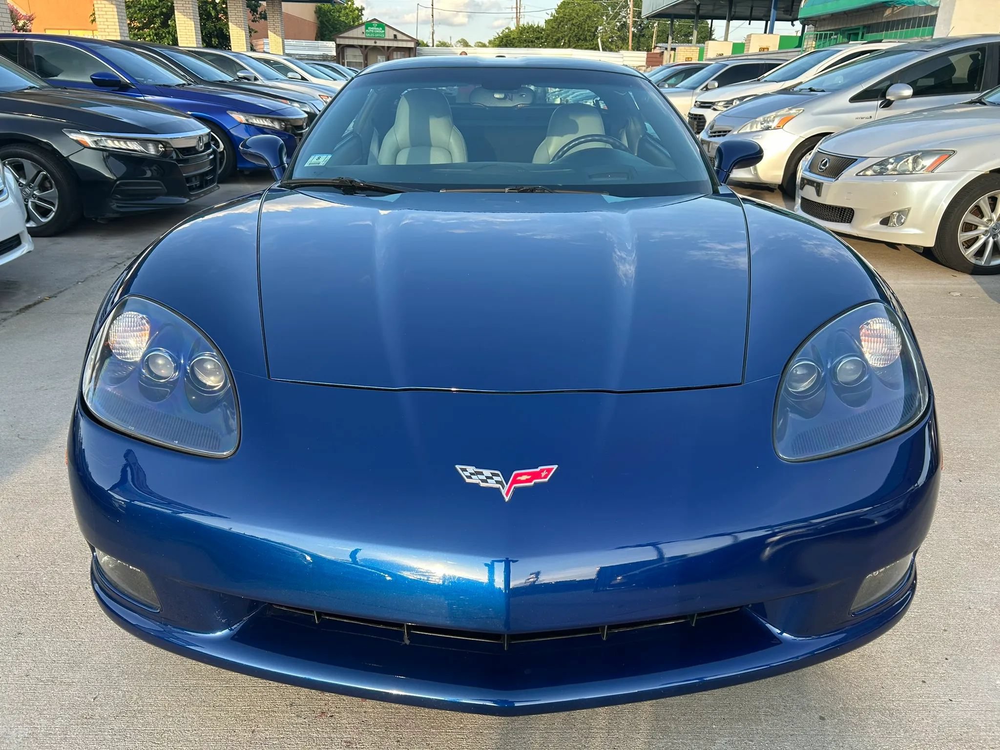 Used 2005 Chevrolet Corvette Coupe w/ Preferred Equipment Group RWD image 8