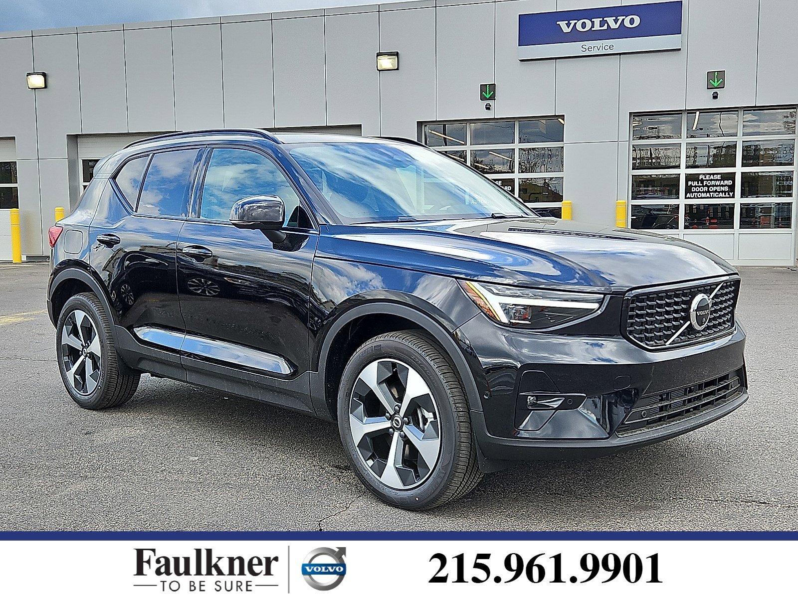 New 2026 Volvo XC40 B5 Plus w/ Climate Package AWD/4WD image 1