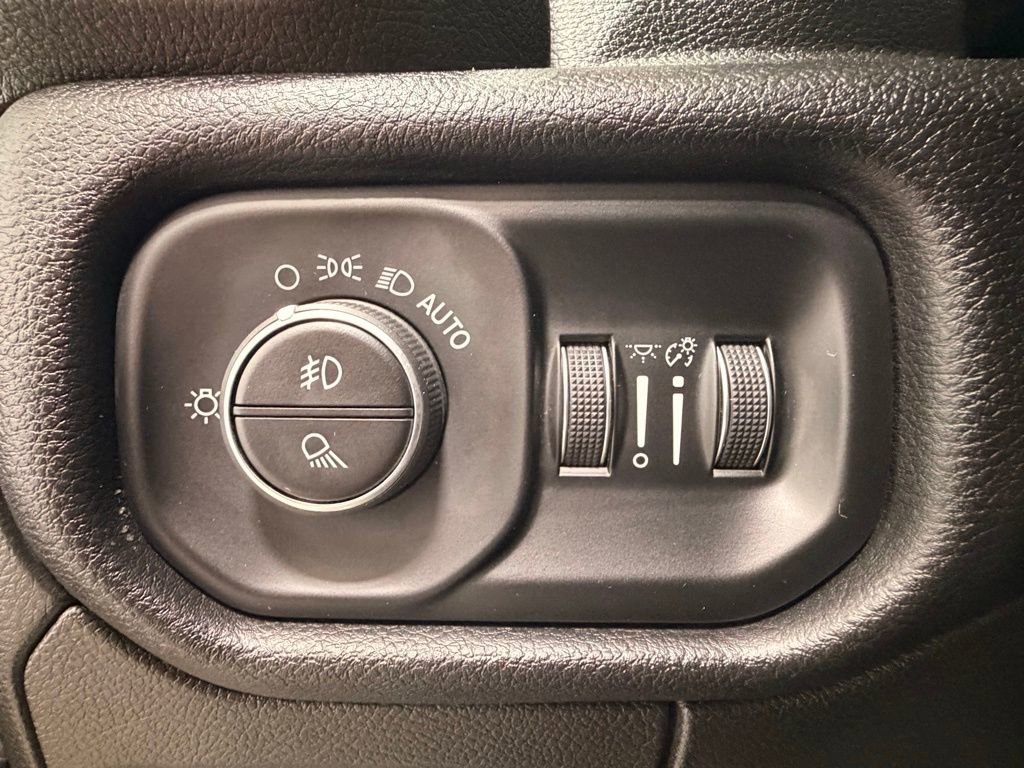 Used 2019 RAM 1500 Big Horn image 28