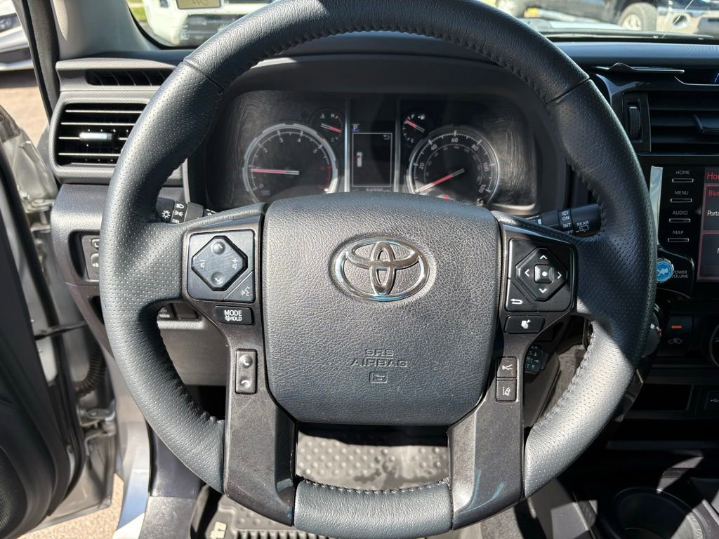 Used 2020 Toyota 4Runner TRD Off-Road image 27