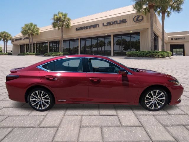 Used 2019 Lexus ES 300h w/ Premium Package FWD image 3