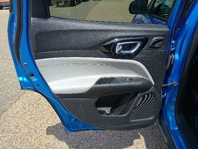 Used 2024 Jeep Compass Limited w/ Sun and Sound Group AWD/4WD image 19