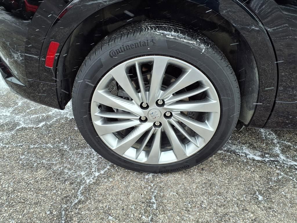 Certified 2024 Buick Envision Avenir image 42