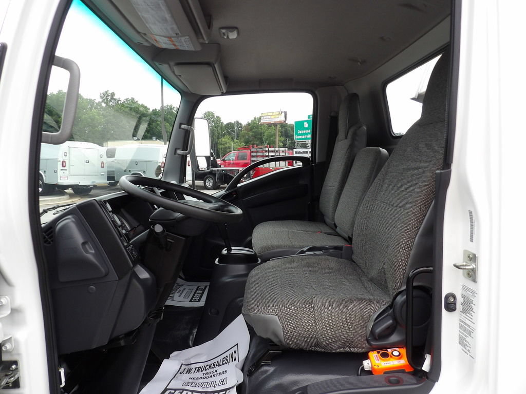 Used 2024 Chevrolet Low Cab Forward 5500HD RWD image 29